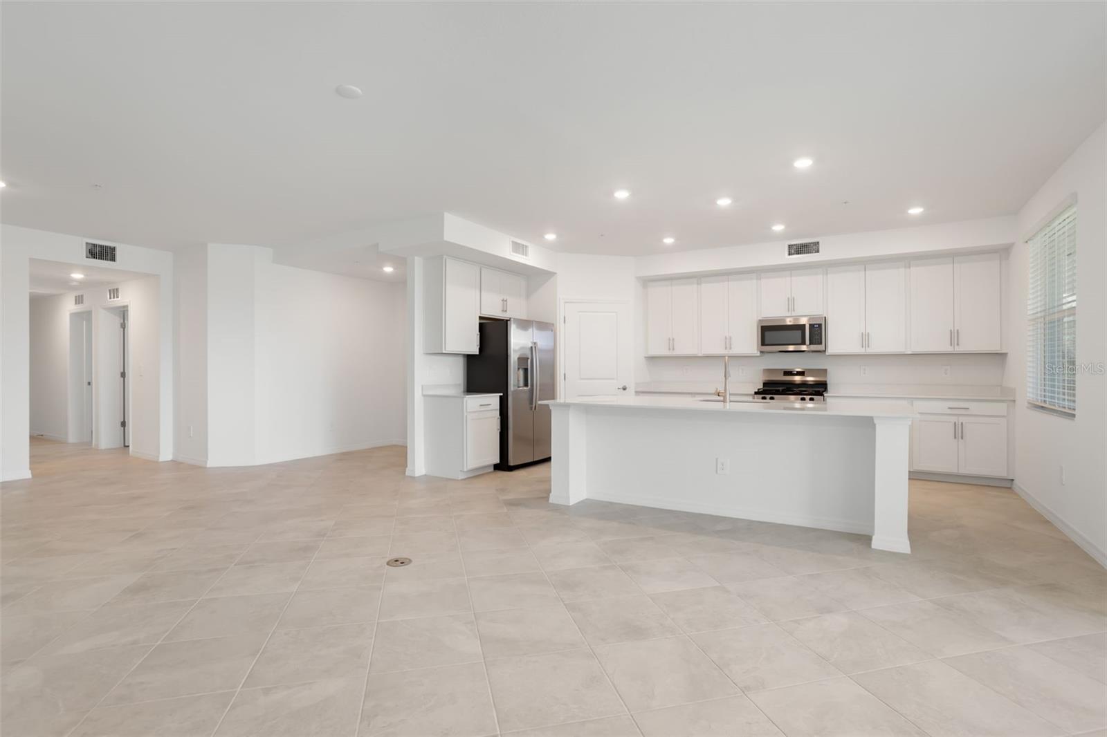 CALUSA COUNTRY CLUB - Residential