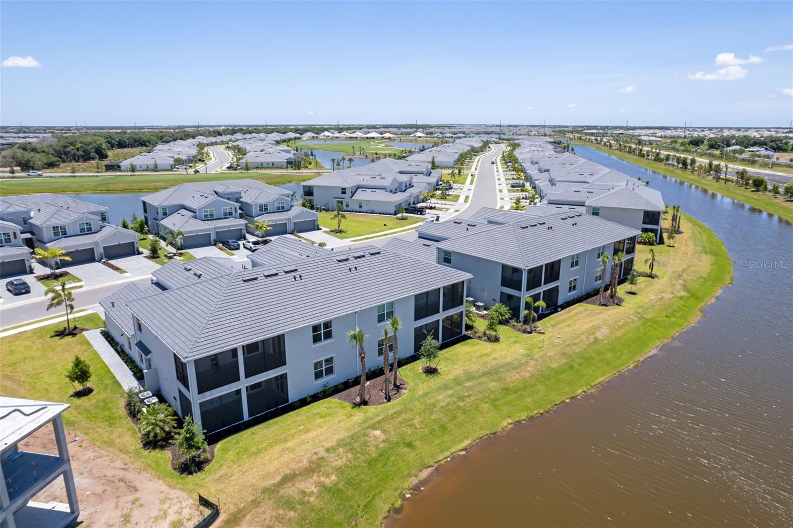 CALUSA COUNTRY CLUB - Residential