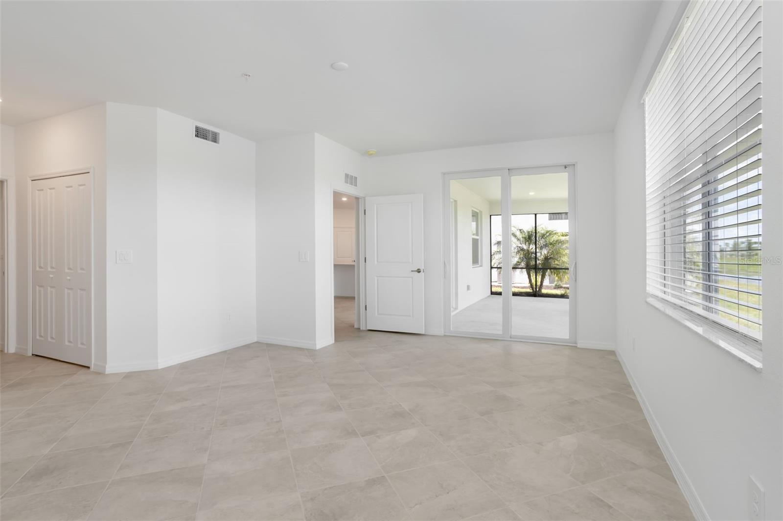 CALUSA COUNTRY CLUB - Residential