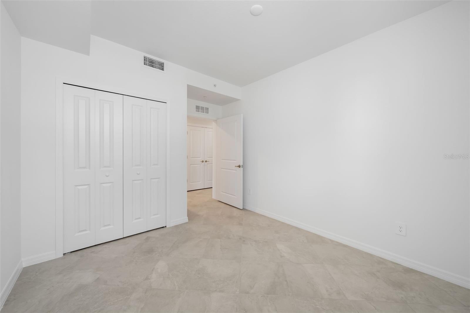 CALUSA COUNTRY CLUB - Residential