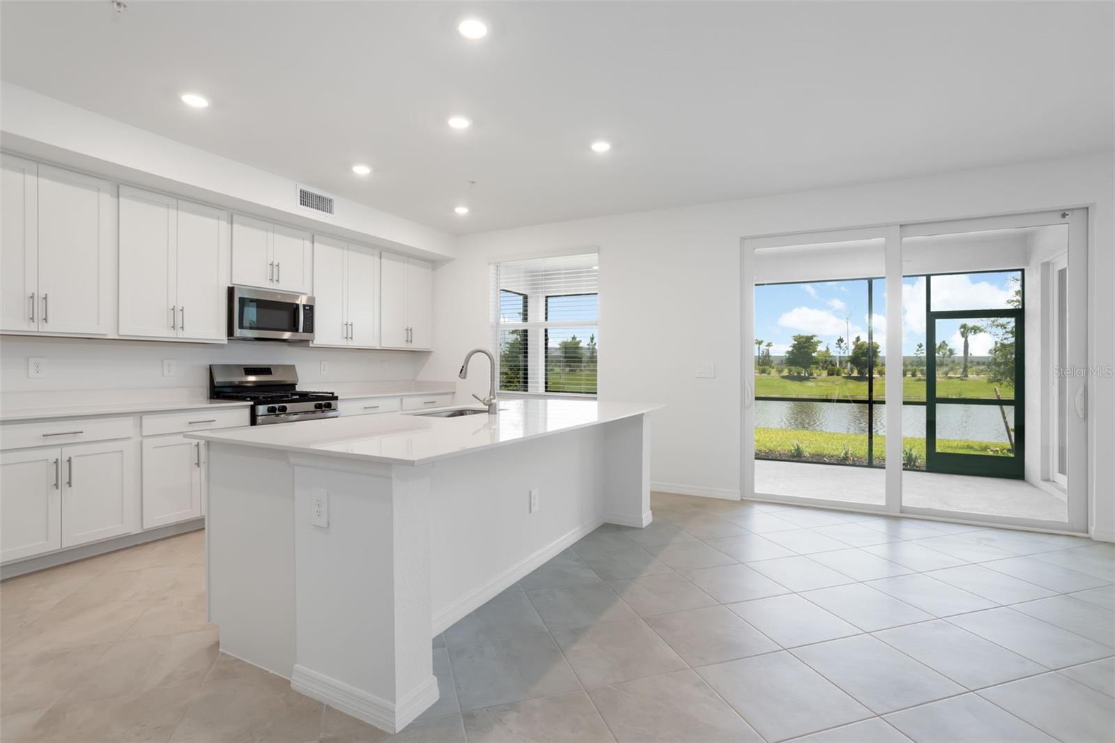 CALUSA COUNTRY CLUB - Residential