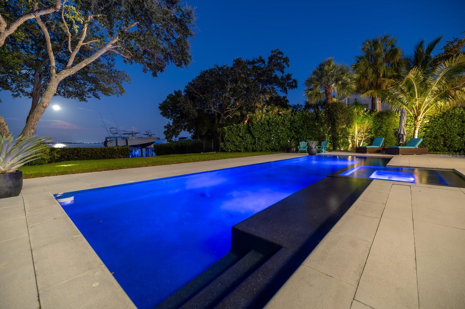 TIERRA VERDE - Residential
