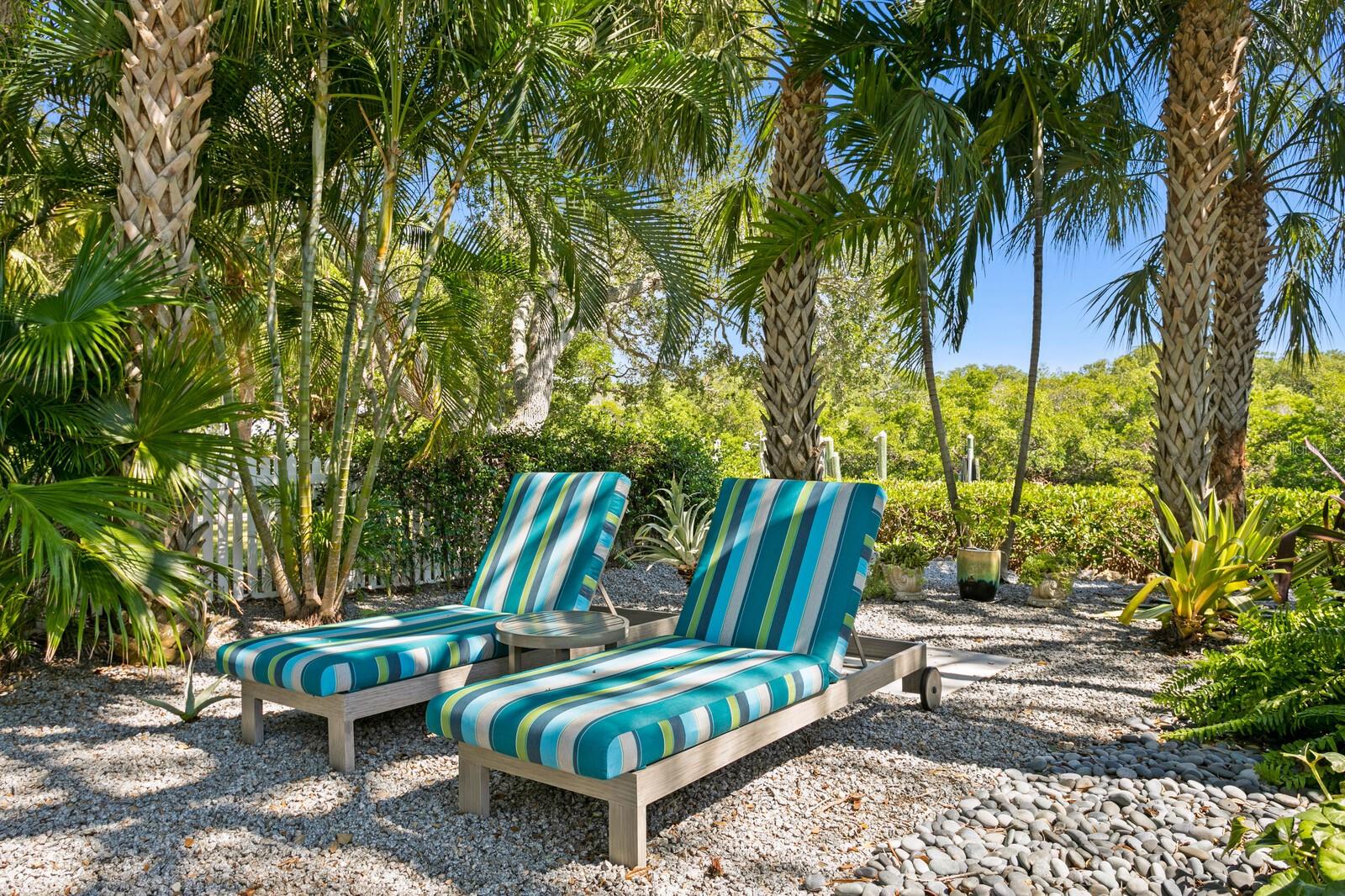 TIERRA VERDE - Residential