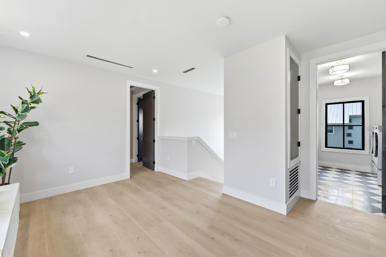 IVANHOE PARK REP - Residential