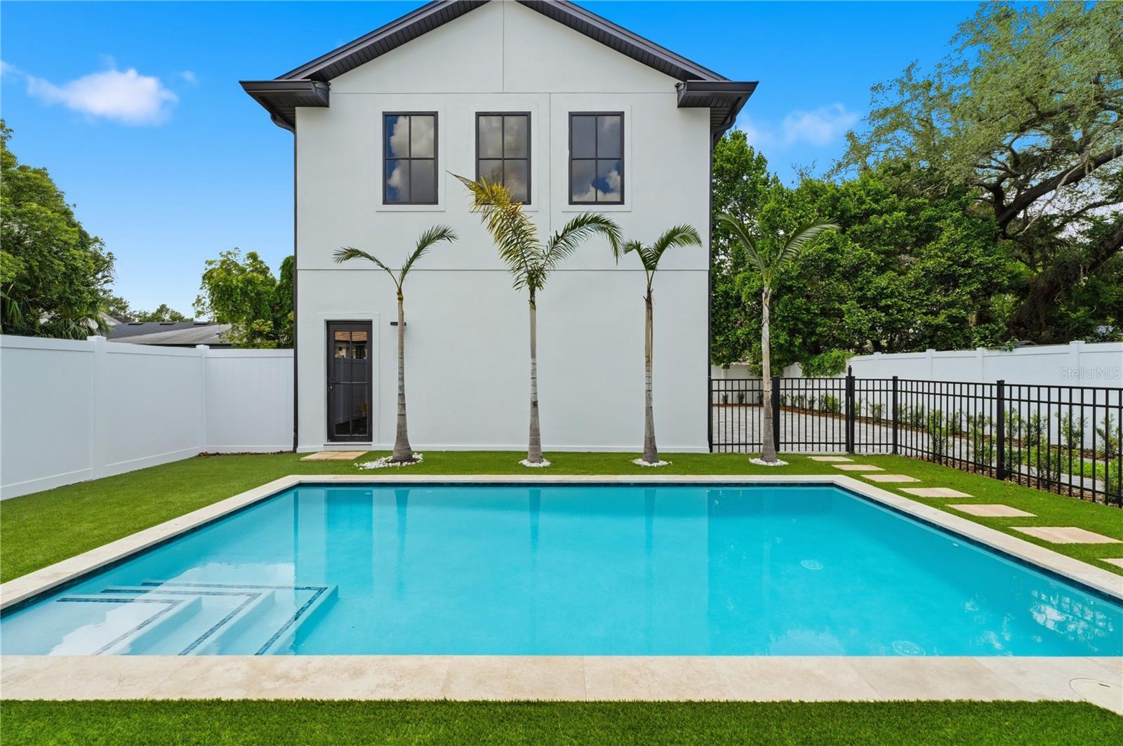 IVANHOE PARK REP - Residential