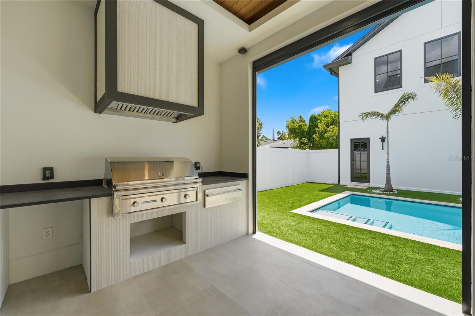 IVANHOE PARK REP - Residential