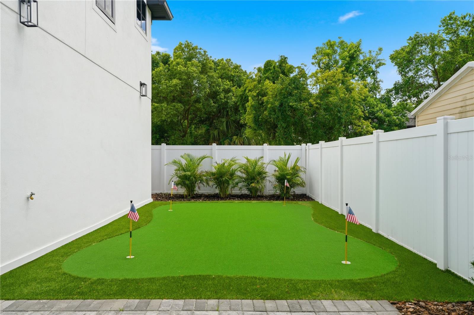 IVANHOE PARK REP - Residential