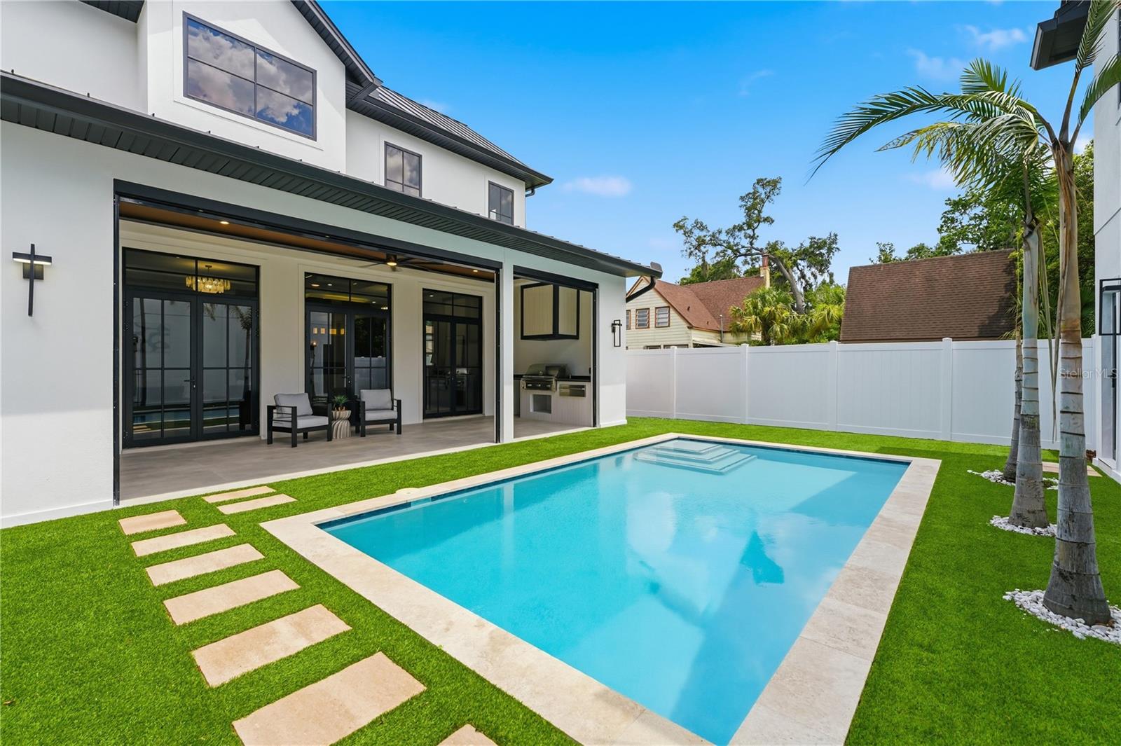 IVANHOE PARK REP - Residential