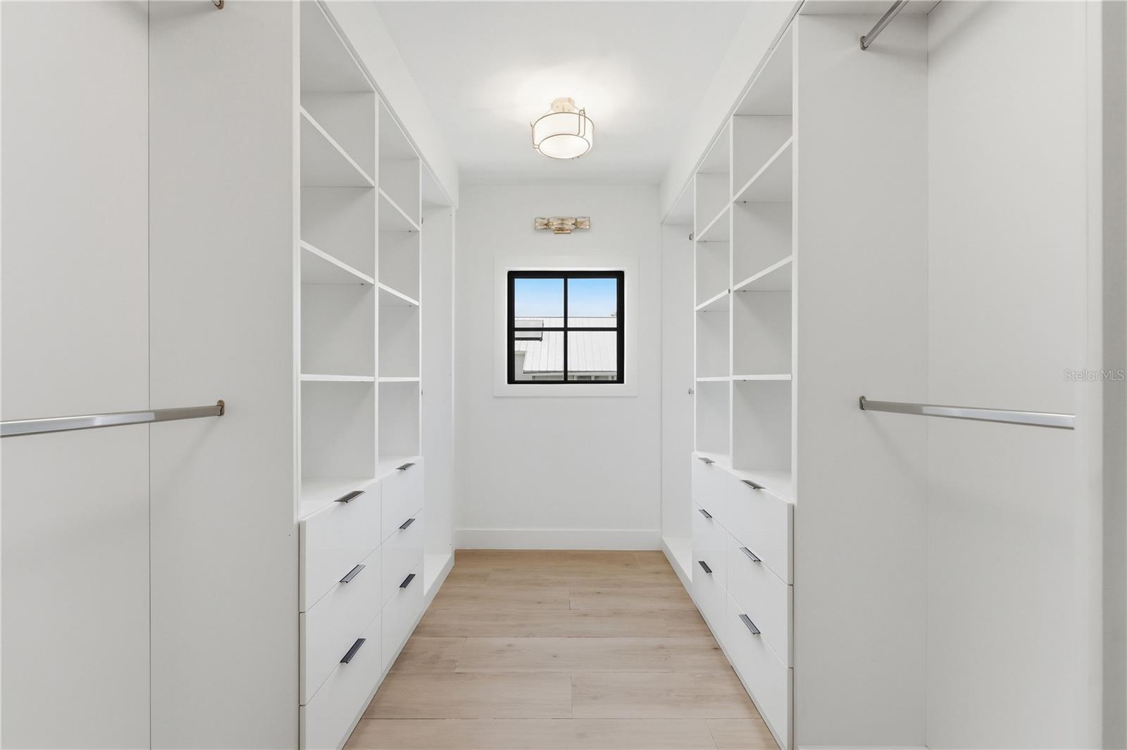 IVANHOE PARK REP - Residential