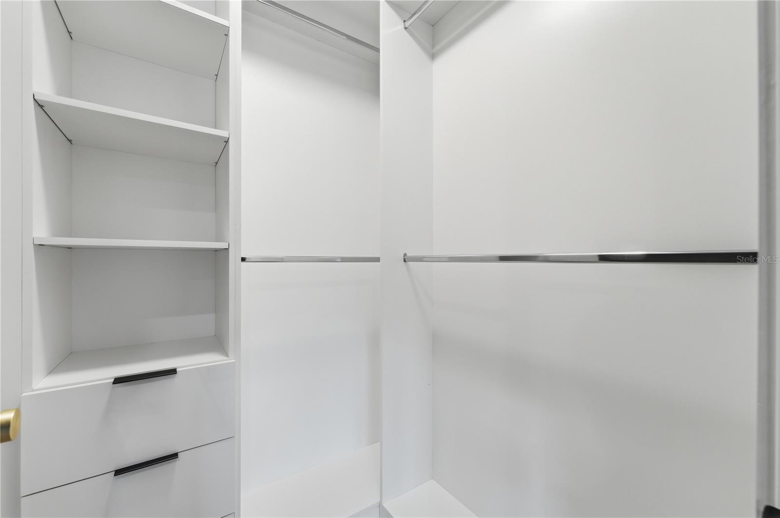 IVANHOE PARK REP - Residential