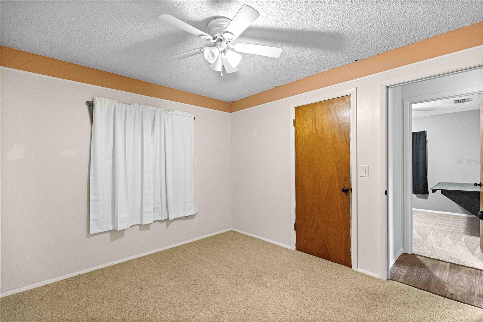 LAKE WEIR GARDENS - Residential