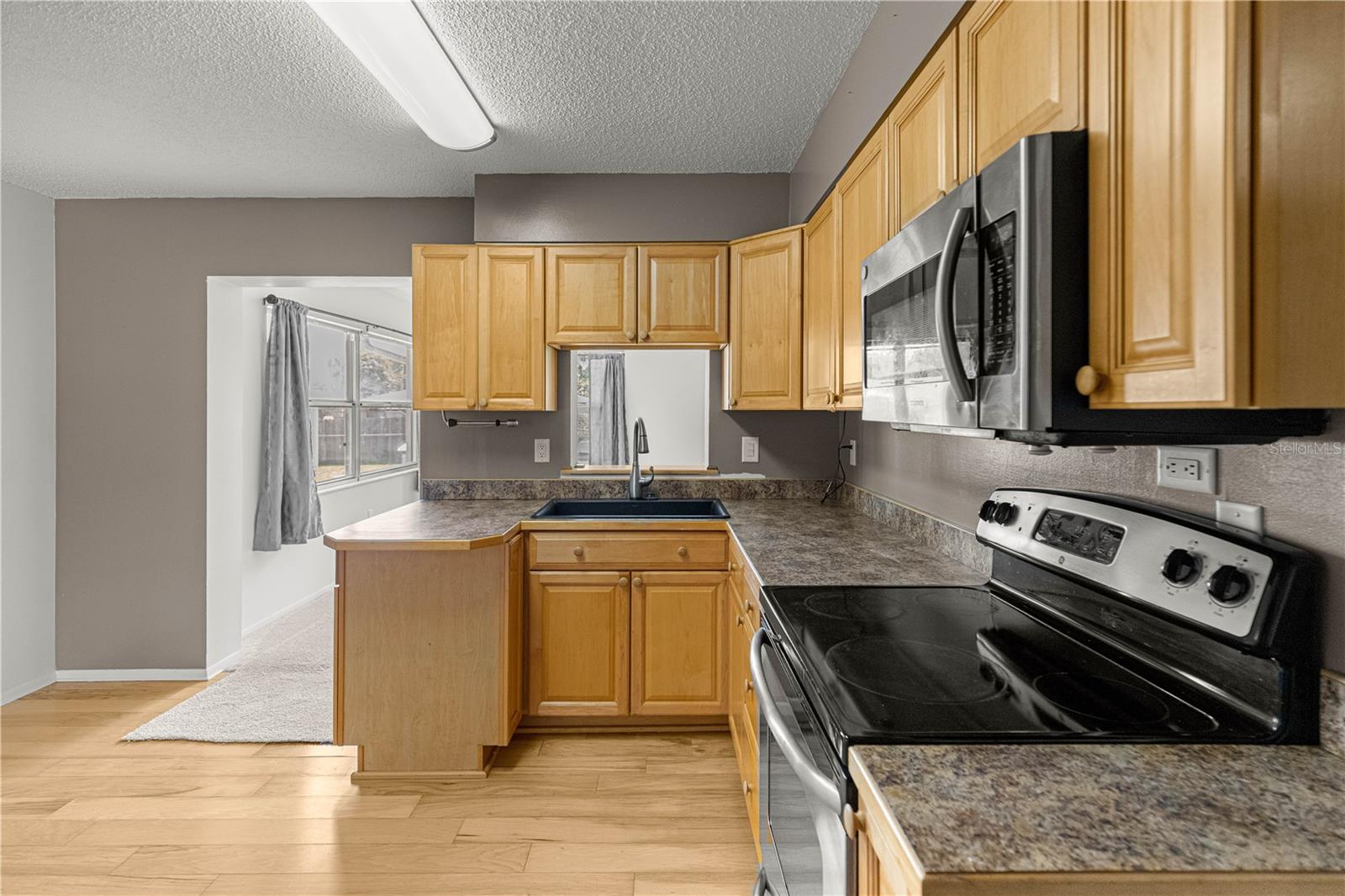 LAKE WEIR GARDENS - Residential