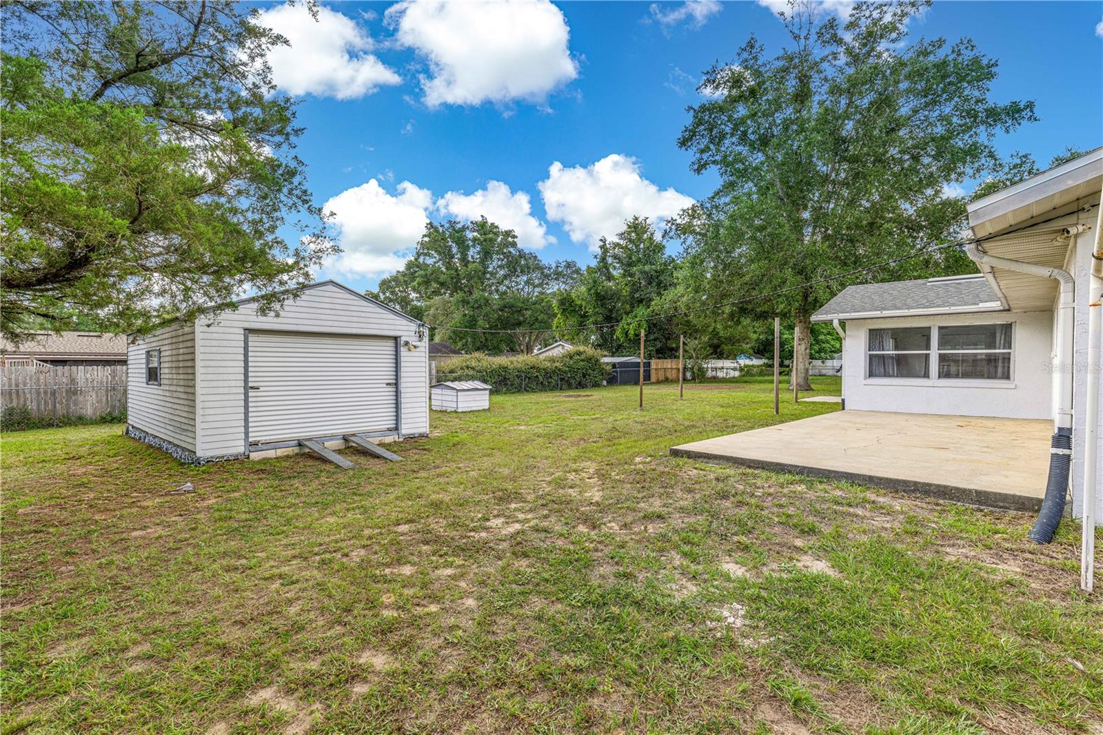 LAKE WEIR GARDENS - Residential