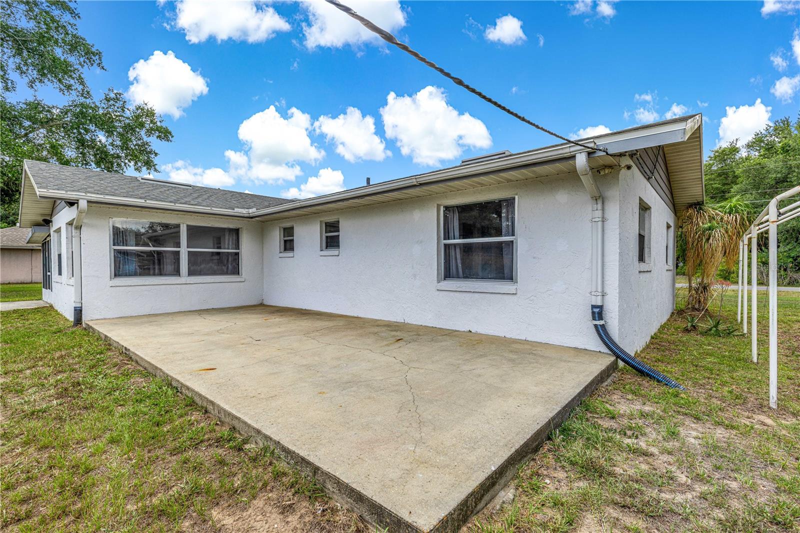 LAKE WEIR GARDENS - Residential