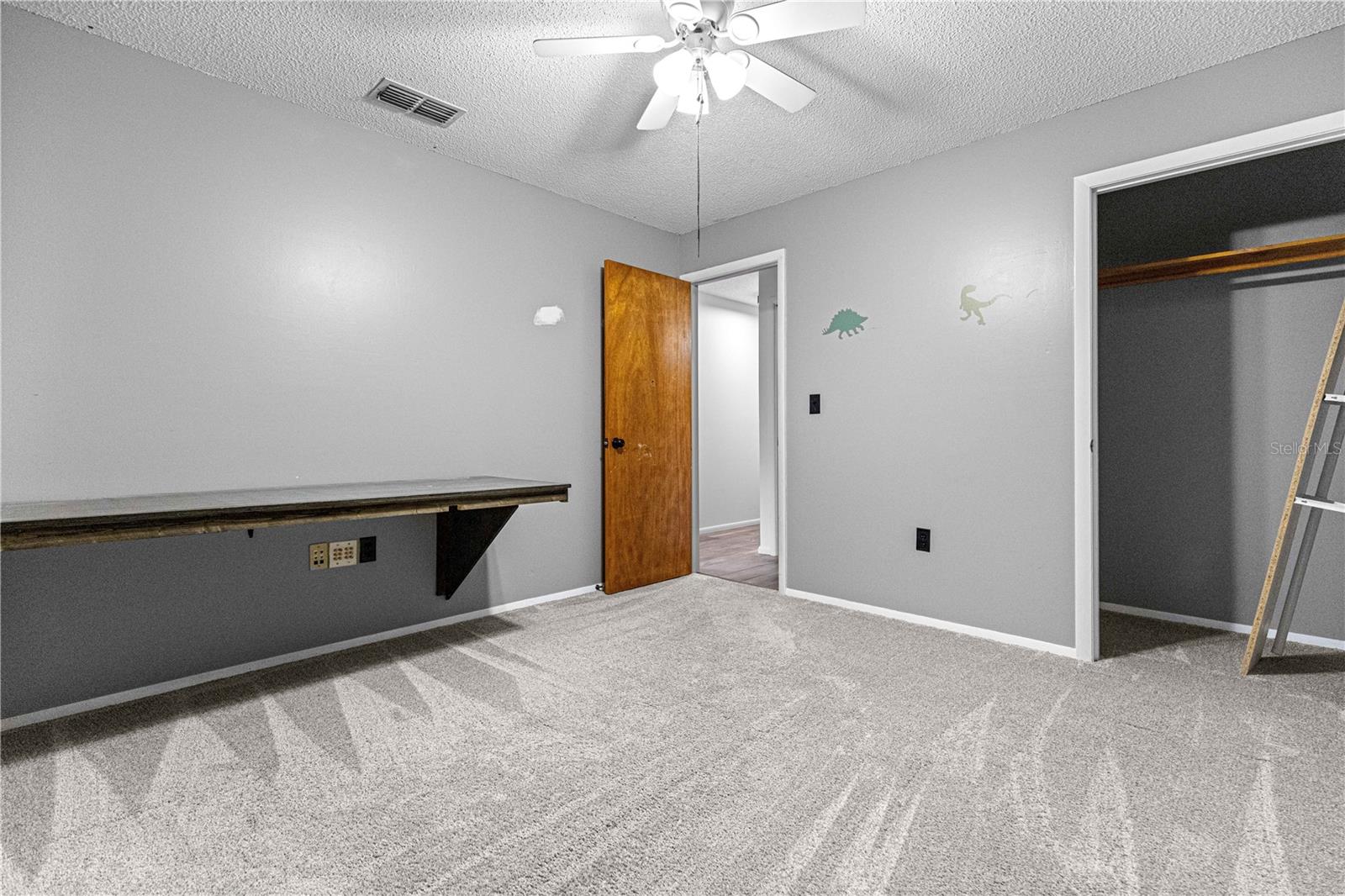 LAKE WEIR GARDENS - Residential