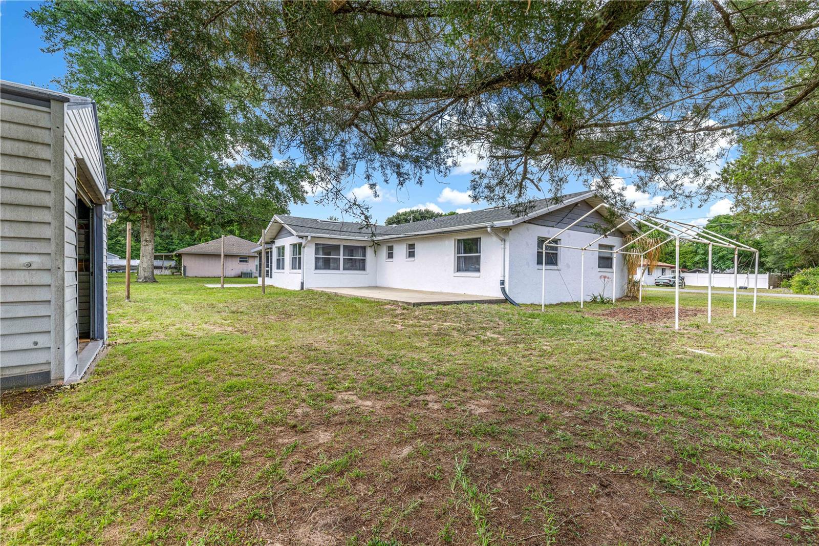 LAKE WEIR GARDENS - Residential