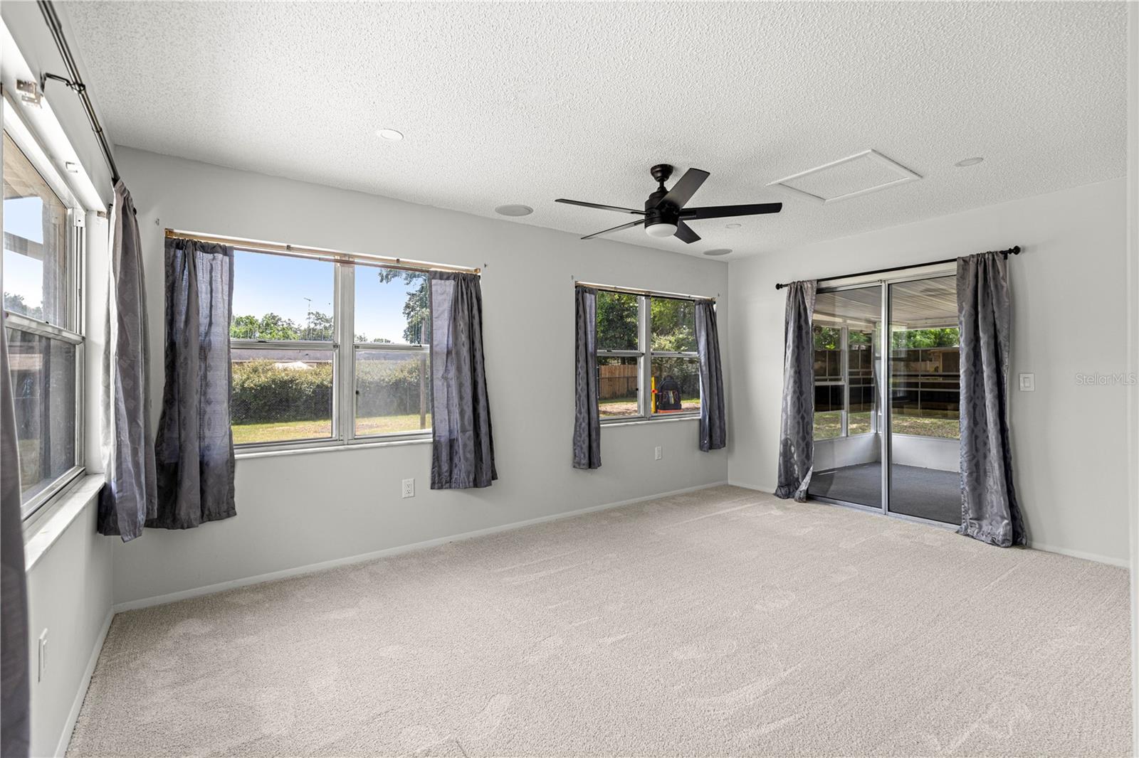 LAKE WEIR GARDENS - Residential