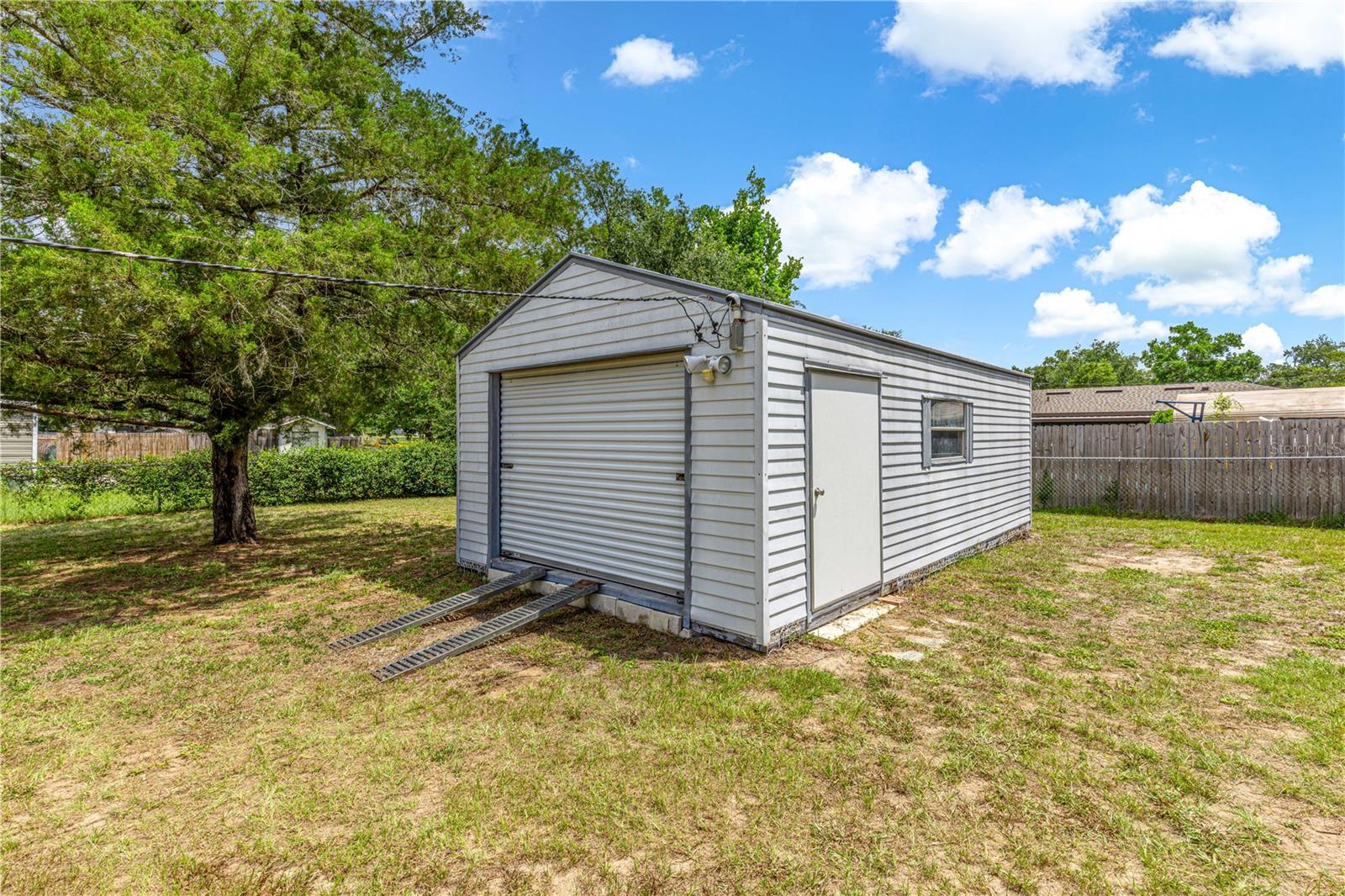 LAKE WEIR GARDENS - Residential