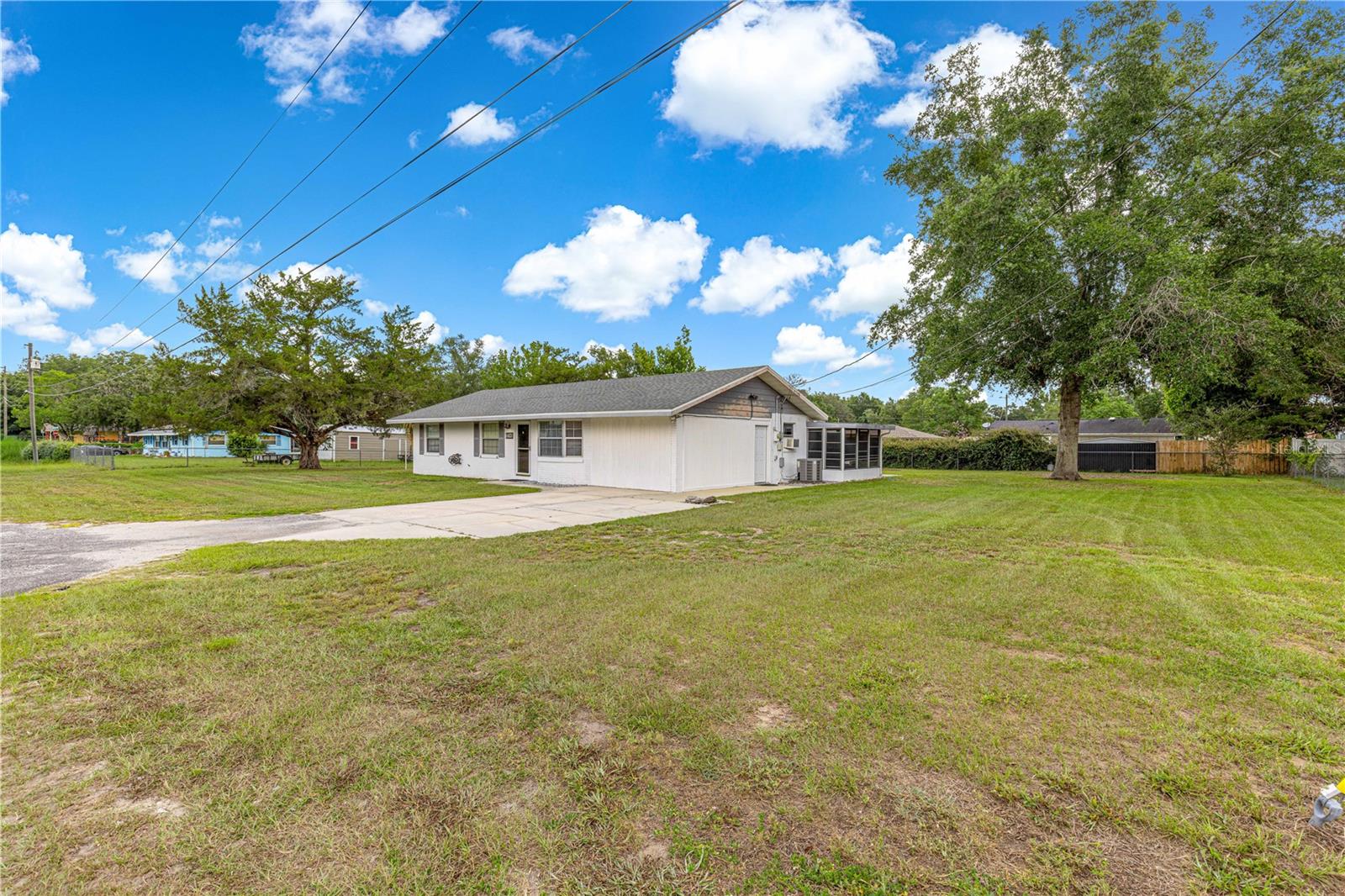 LAKE WEIR GARDENS - Residential