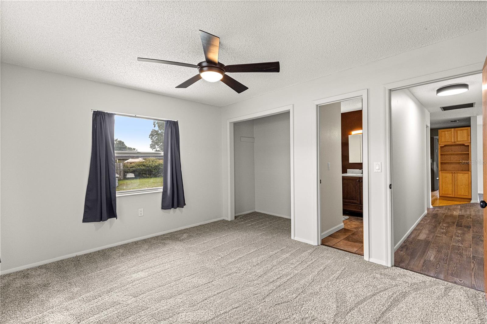LAKE WEIR GARDENS - Residential