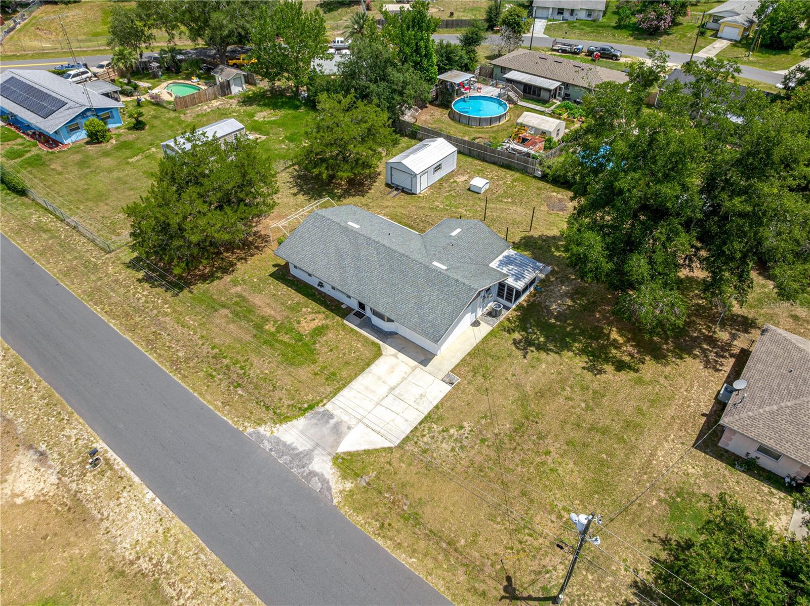 LAKE WEIR GARDENS - Residential