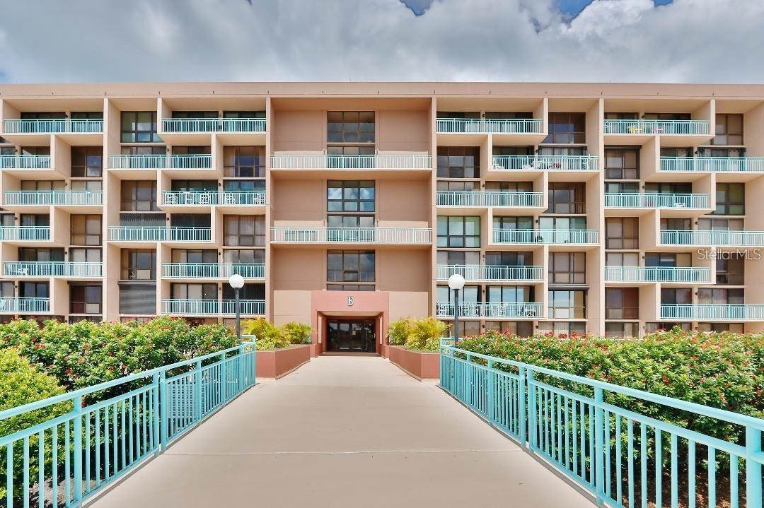 KEY CAPRI CONDO - Residential