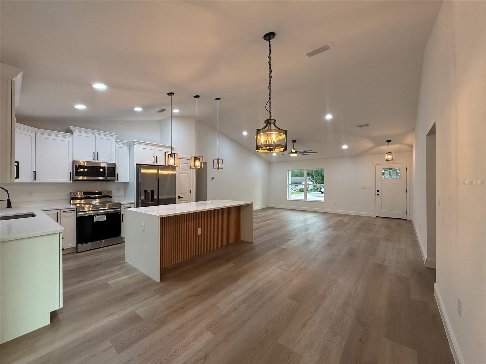 BELLEVIEW HTS ESTS UN #11 - Residential