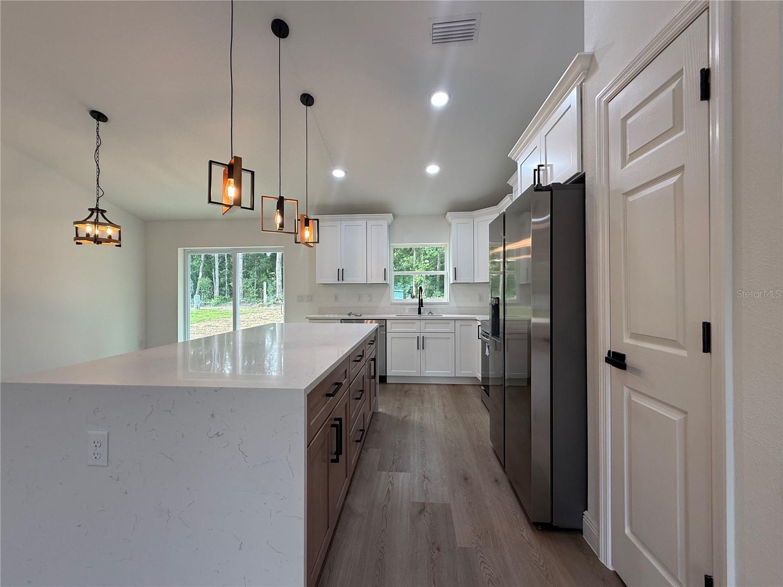 BELLEVIEW HTS ESTS UN #11 - Residential