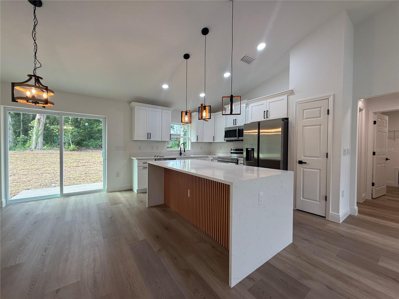 BELLEVIEW HTS ESTS UN #11 - Residential