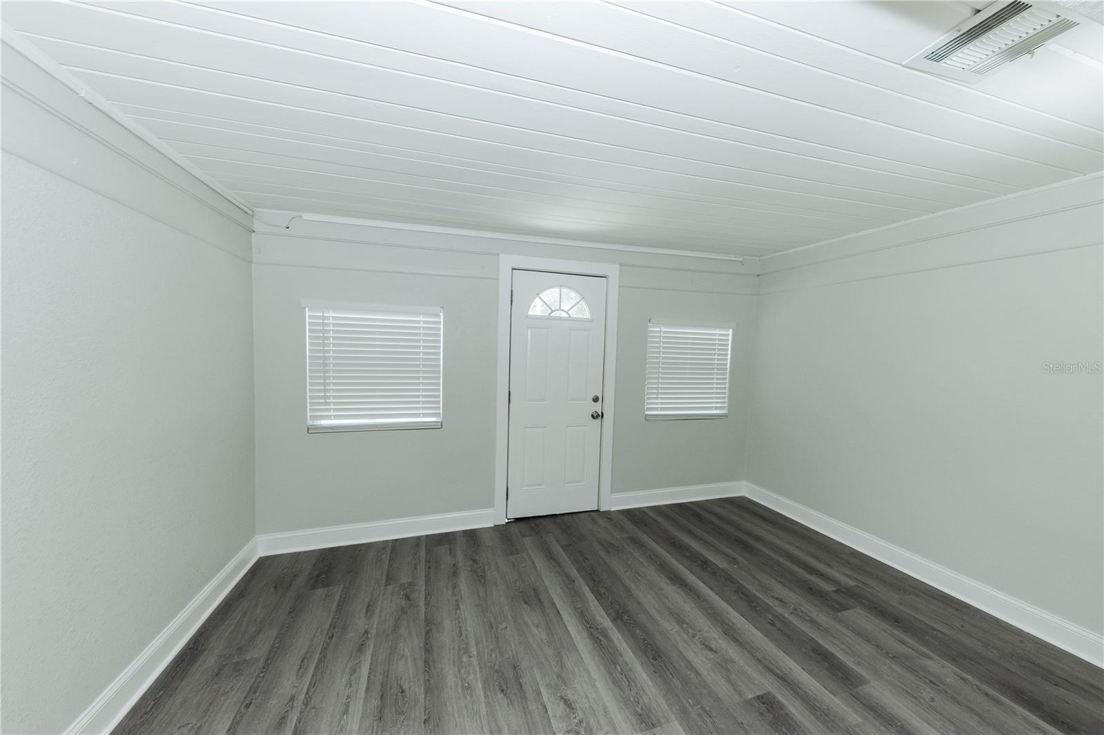 LAUGHNERS LAKEVIEW ADD - Residential