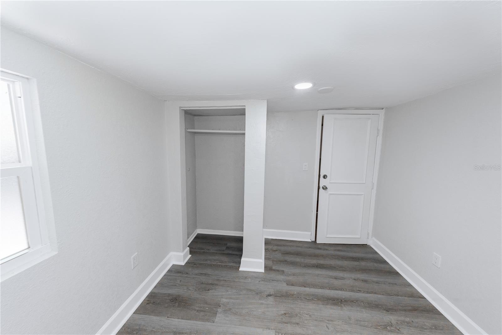 LAUGHNERS LAKEVIEW ADD - Residential