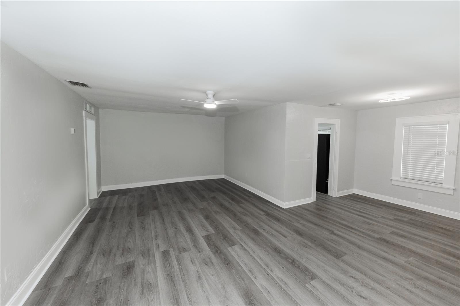 LAUGHNERS LAKEVIEW ADD - Residential