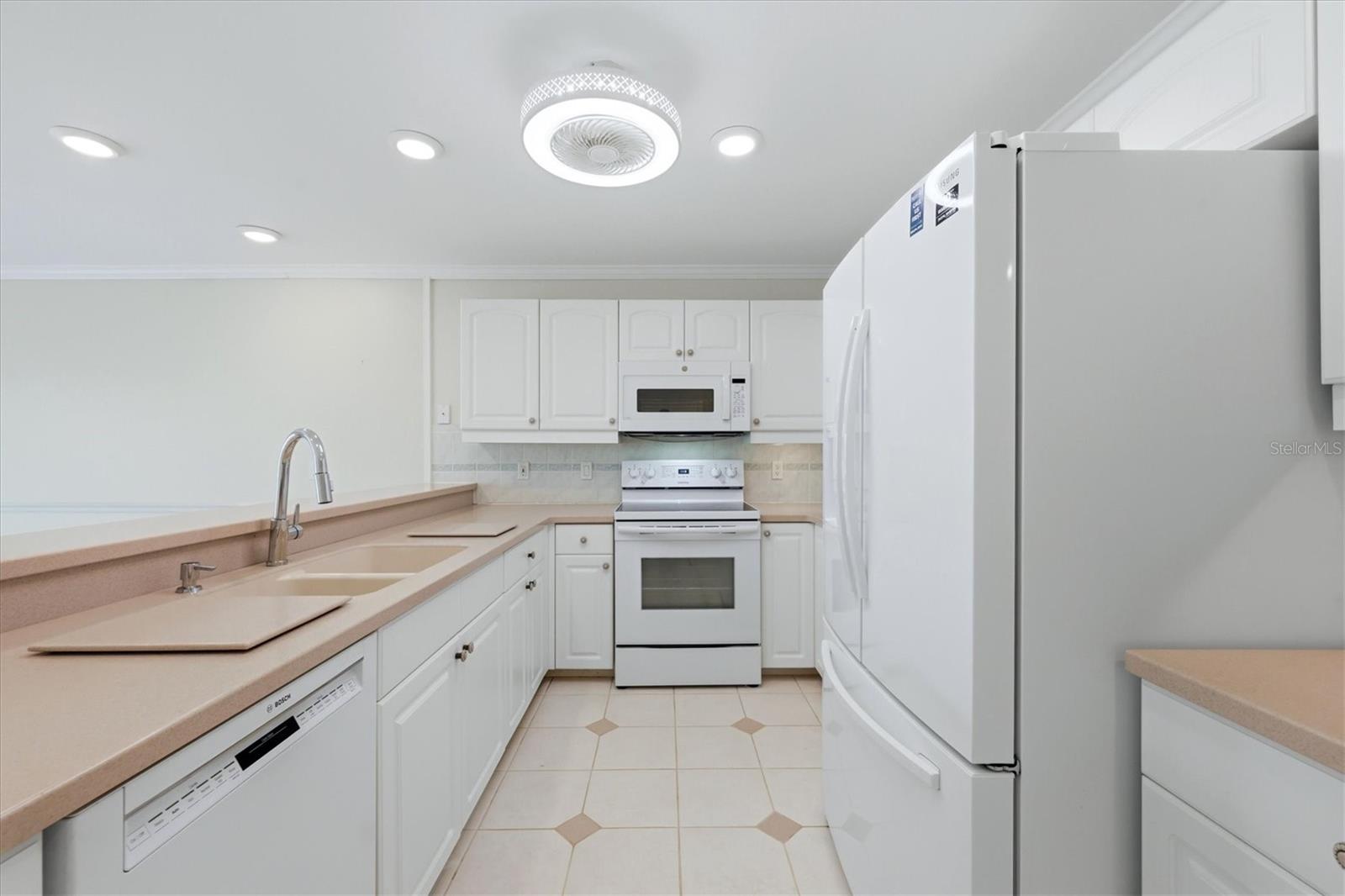 FIDDLERS GREEN 02 PH 03 BLDG 04 - Residential
