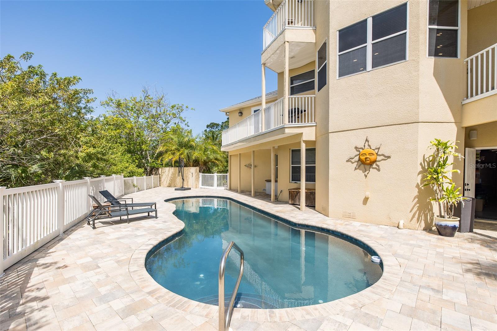 IBIS SUB - Residential