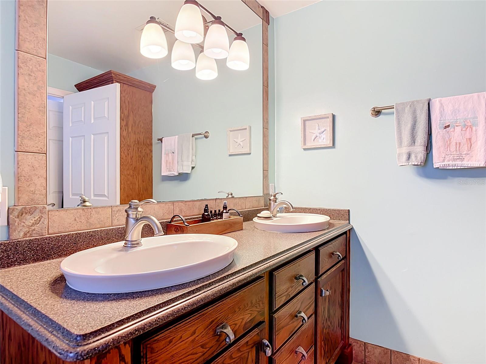 COLIN PARK SUB/NEW SMYRNA BEACH - Residential