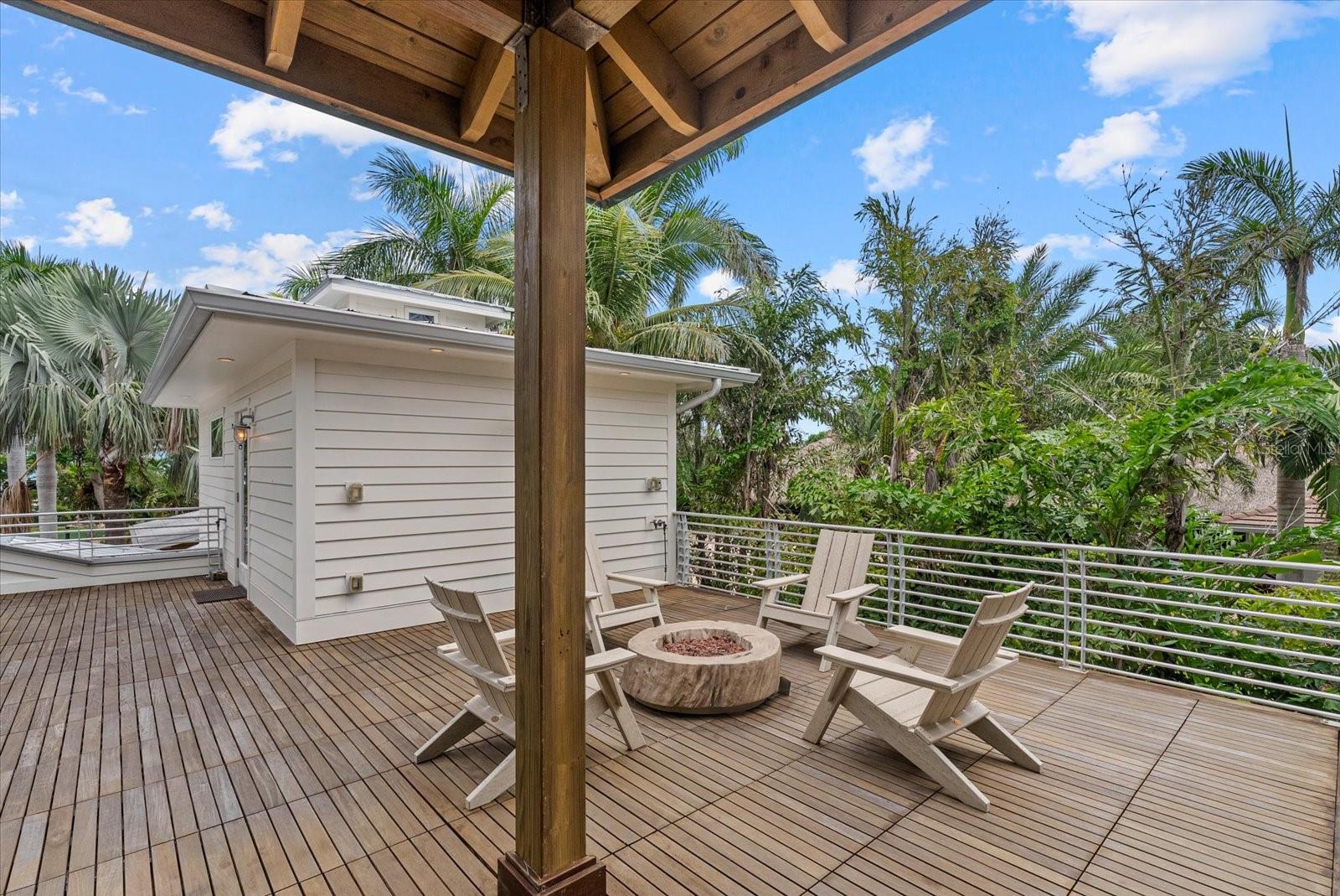 BAY BEACH - Residential Income