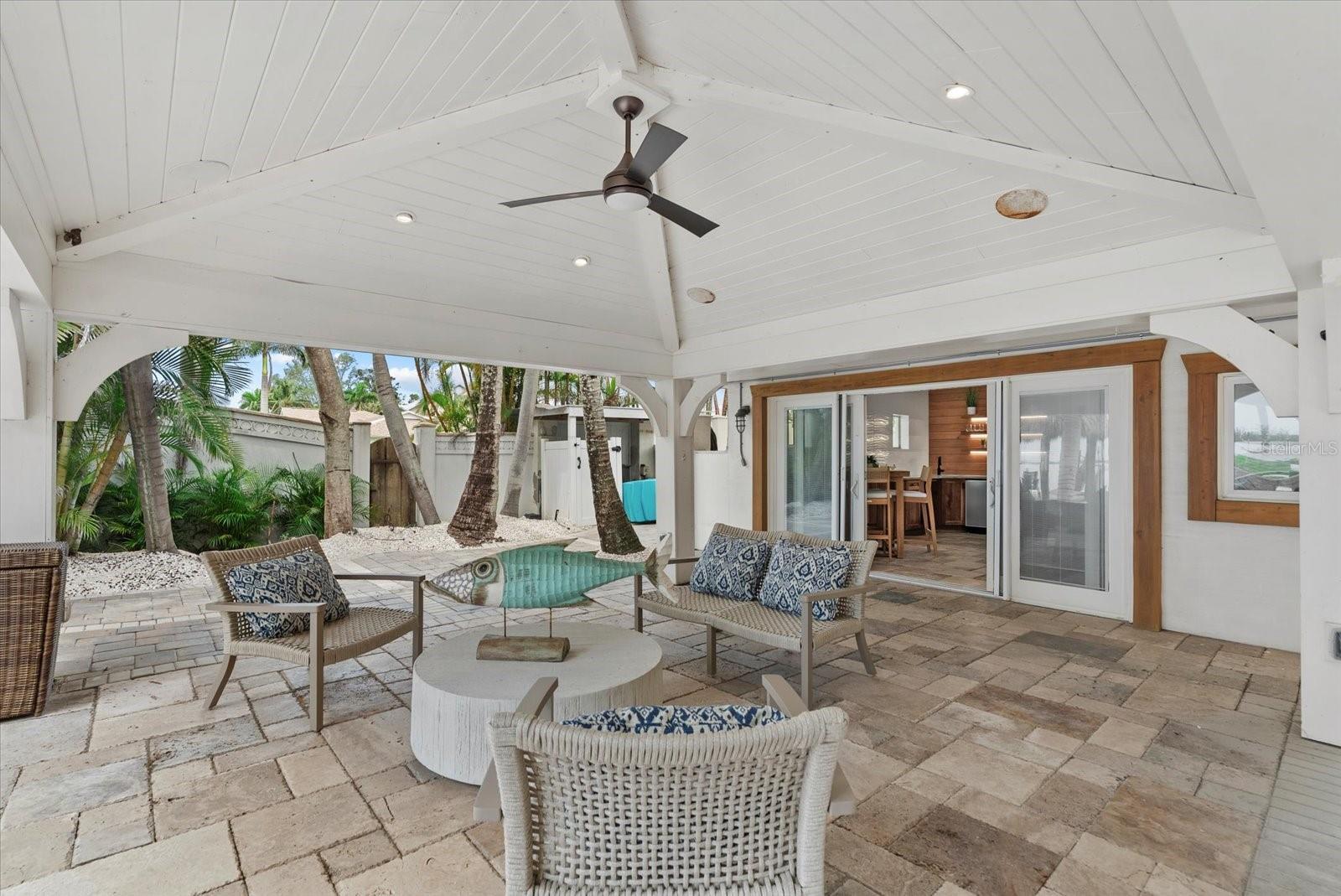 BAY BEACH - Residential Income
