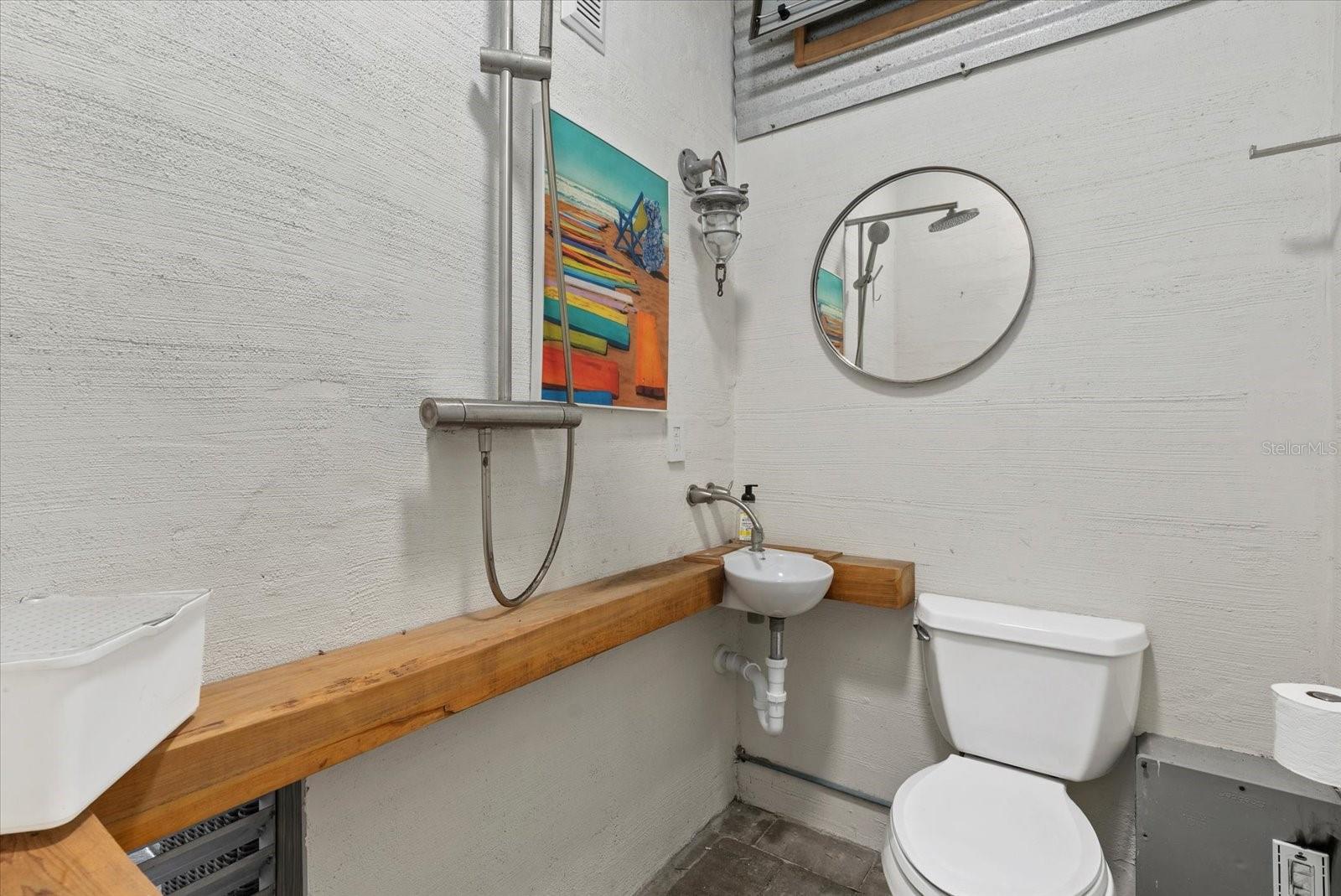 BAY BEACH - Residential Income