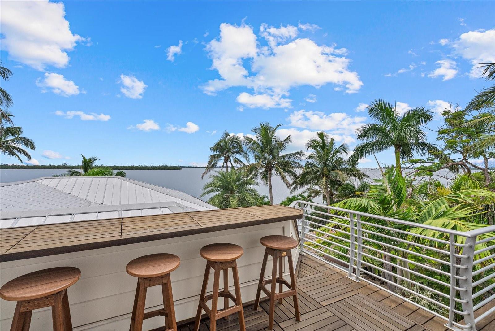 BAY BEACH - Residential Income