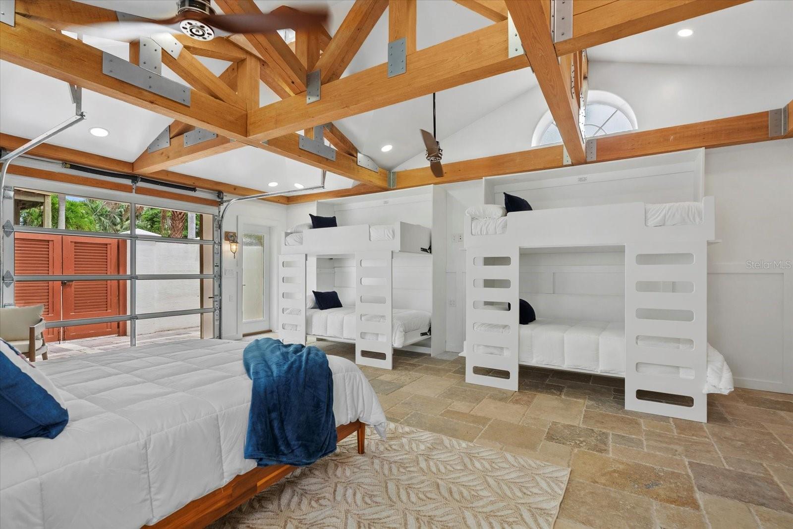 BAY BEACH - Residential Income