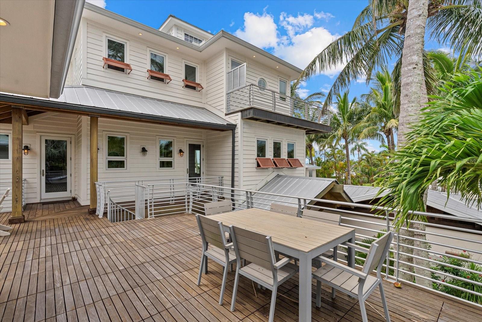 BAY BEACH - Residential Income