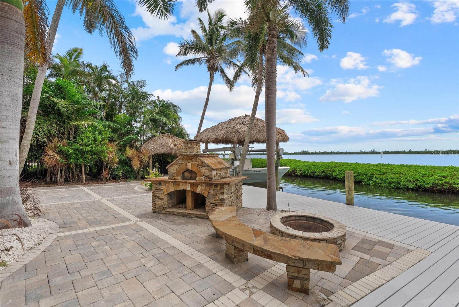 BAY BEACH - Residential Income