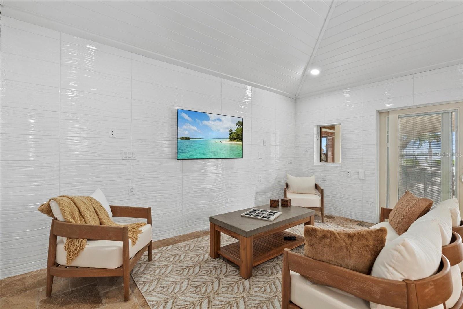 BAY BEACH - Residential Income