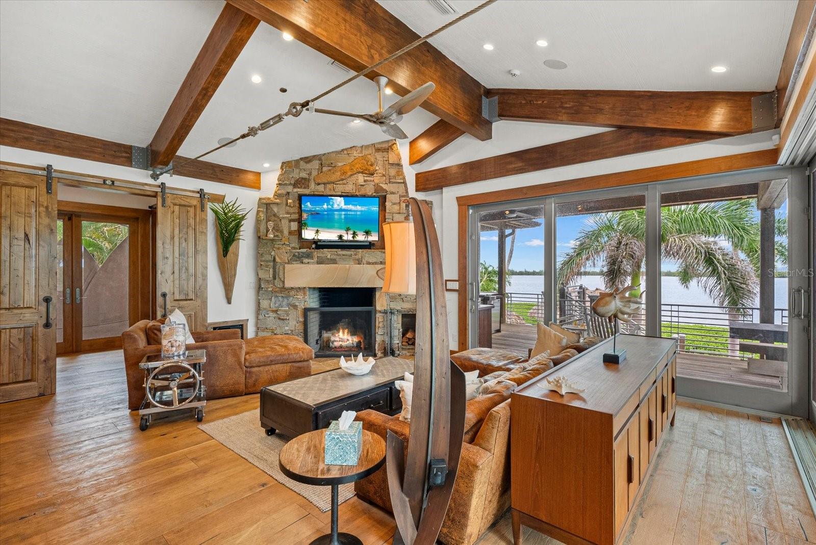 BAY BEACH - Residential Income