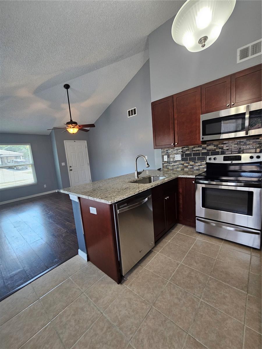 LAKE ST GEORGE SOUTH UNIT II - Residential Lease