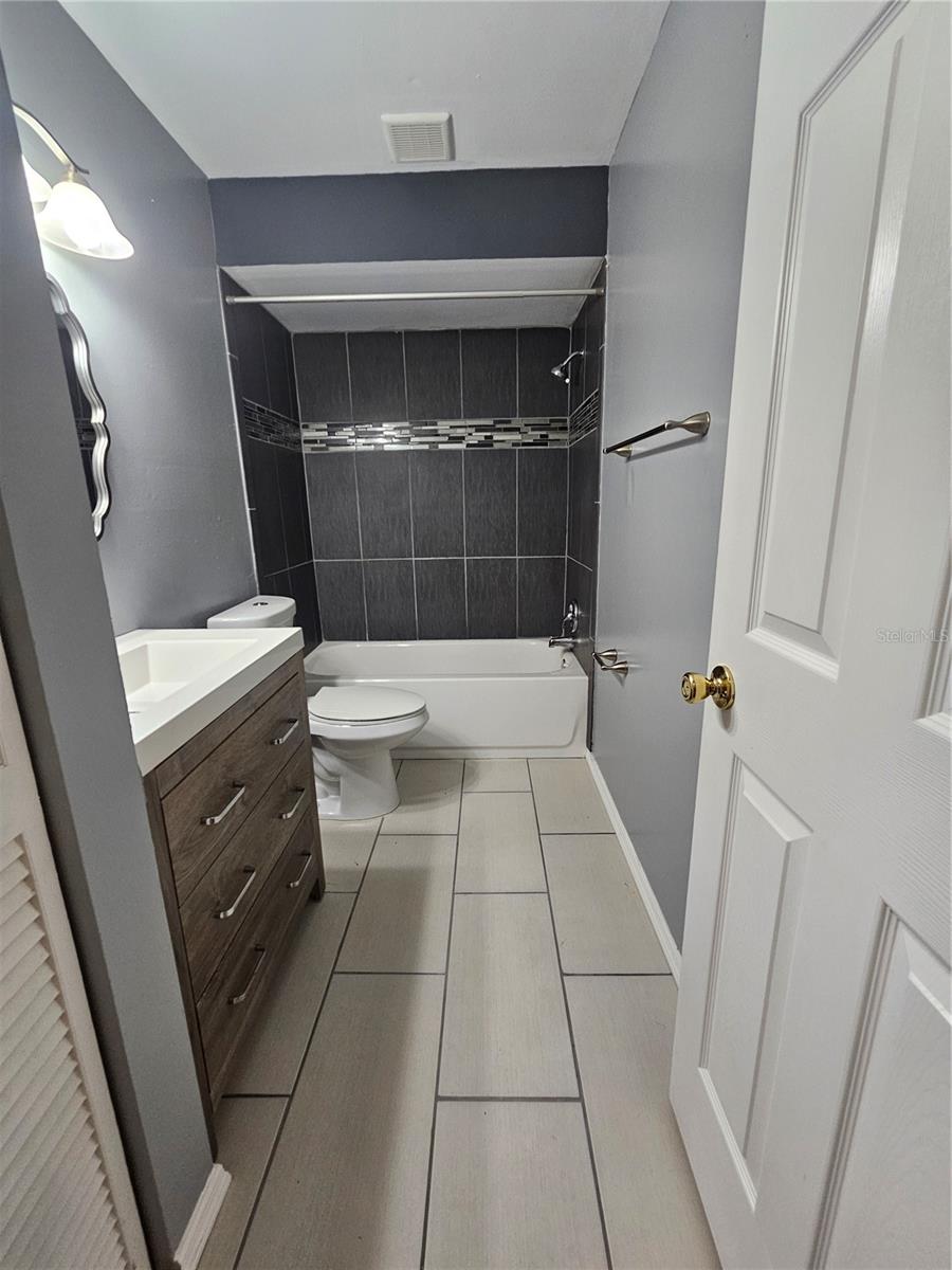 LAKE ST GEORGE SOUTH UNIT II - Residential Lease