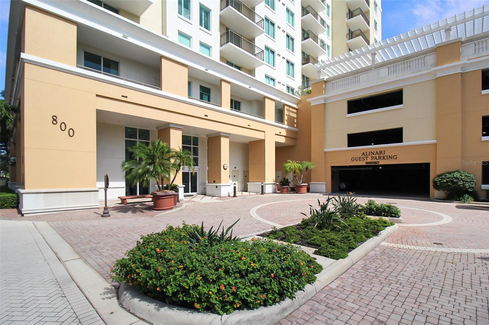 ALINARI - Residential Lease