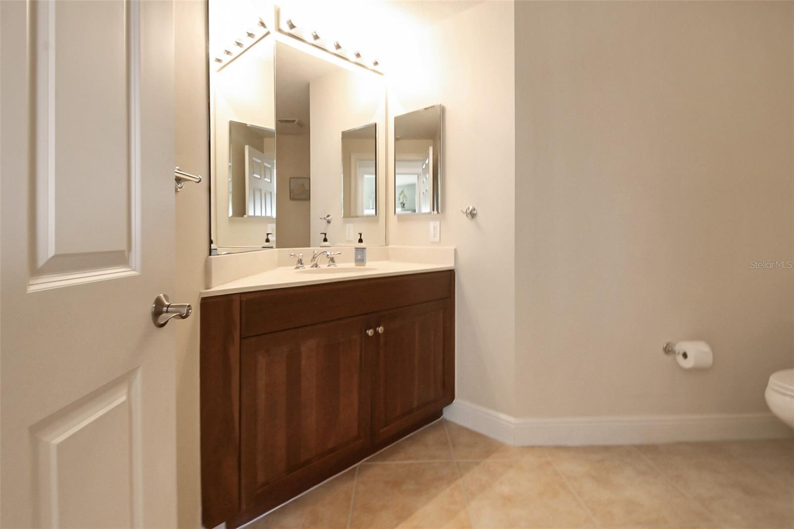 ALINARI - Residential Lease