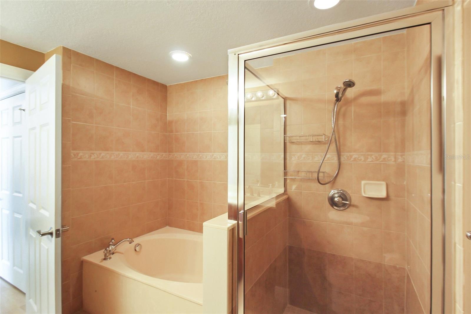 ALINARI - Residential Lease