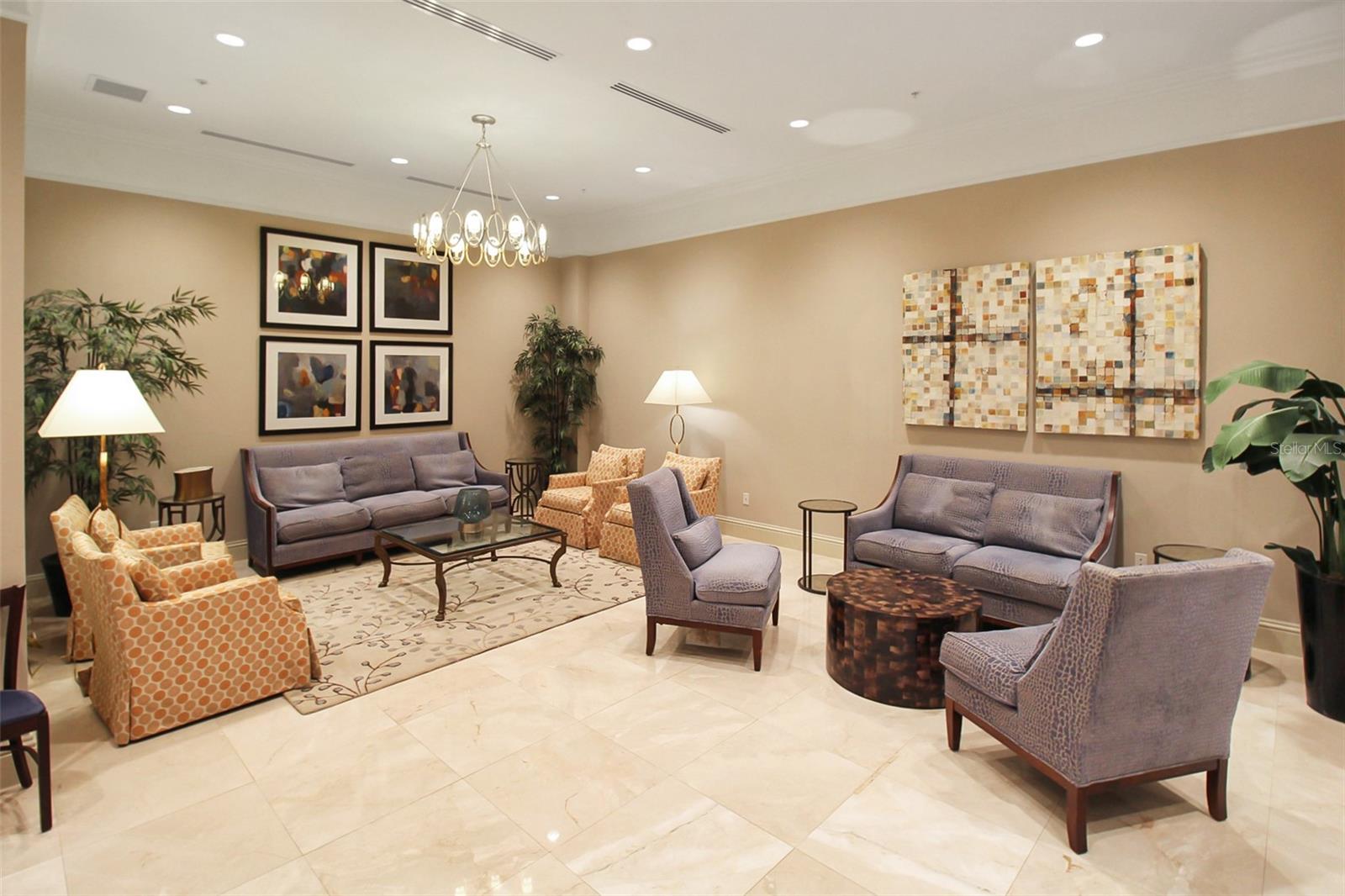ALINARI - Residential Lease
